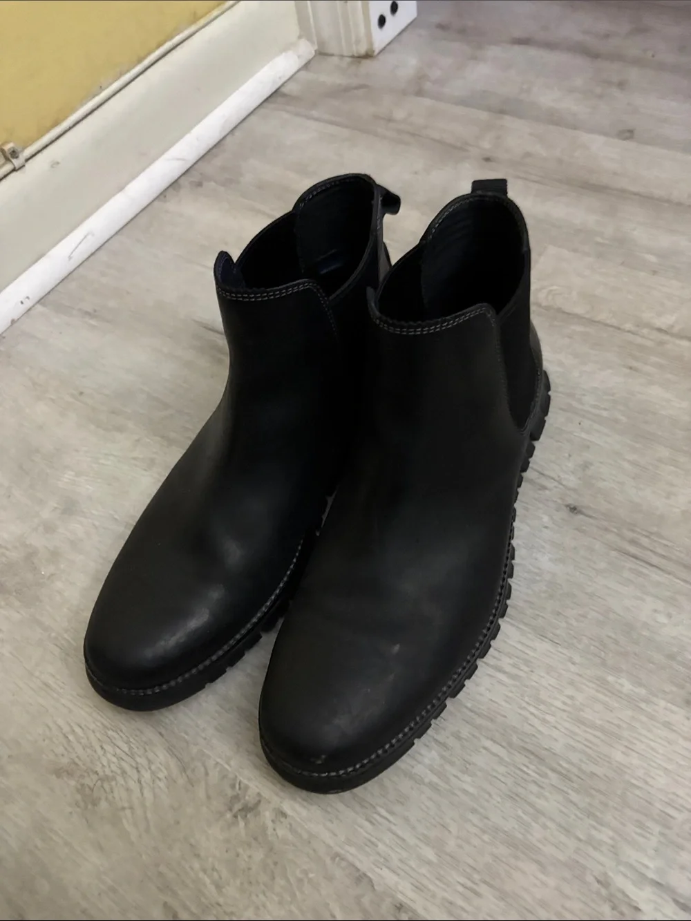 Cole Haan sleek leather
